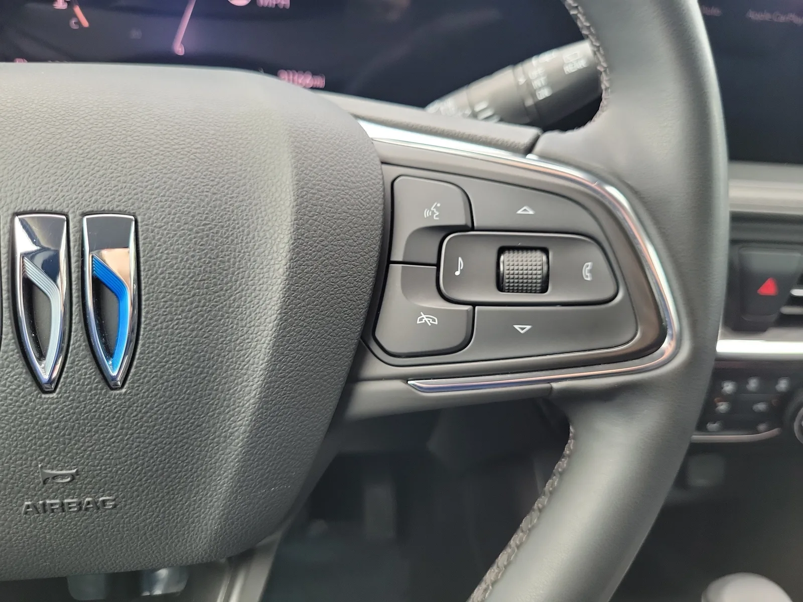 2025 Buick Encore GX Sport Touring photo 21