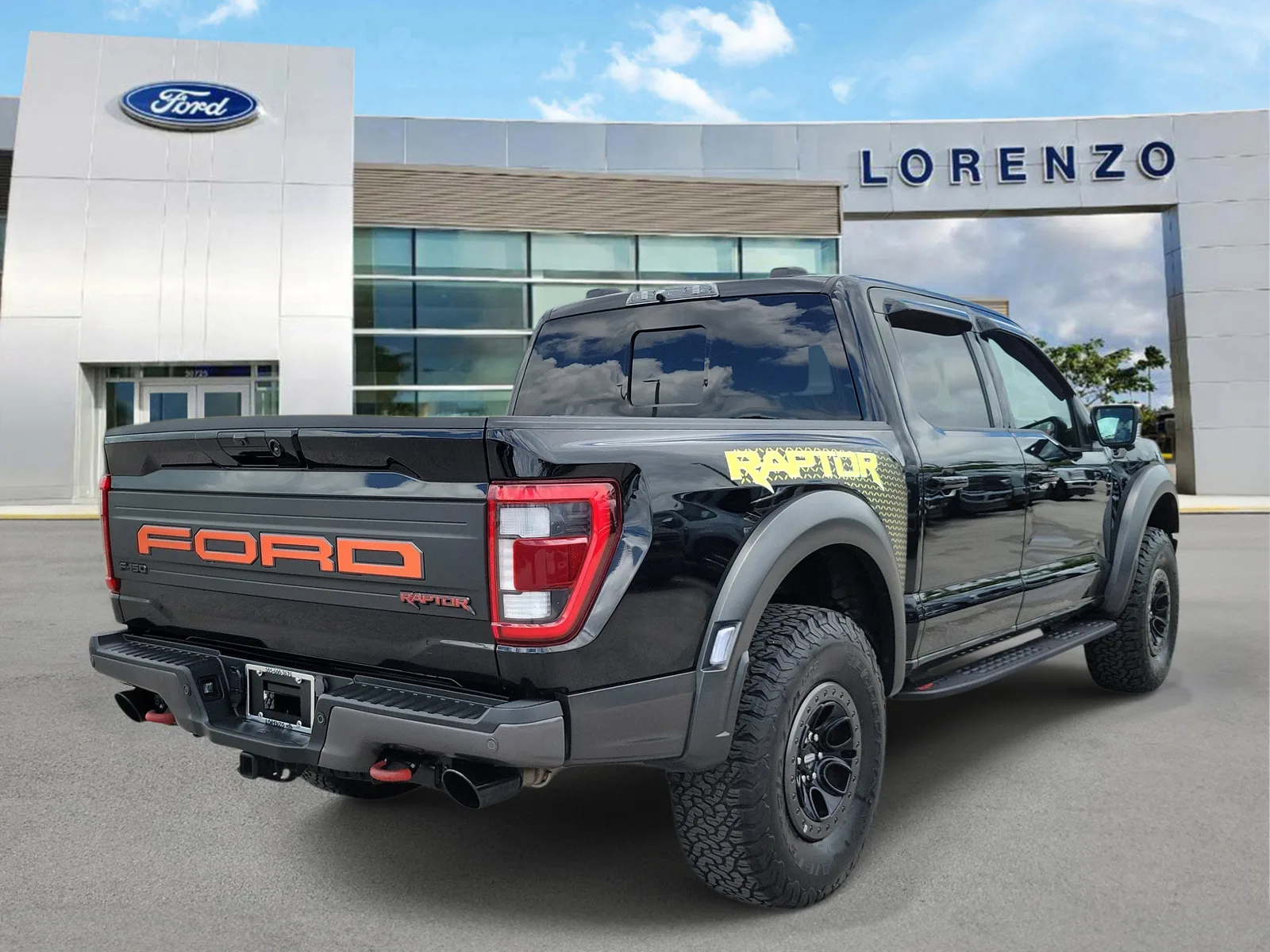 2023 Ford F-150 Raptor 4WD photo 5