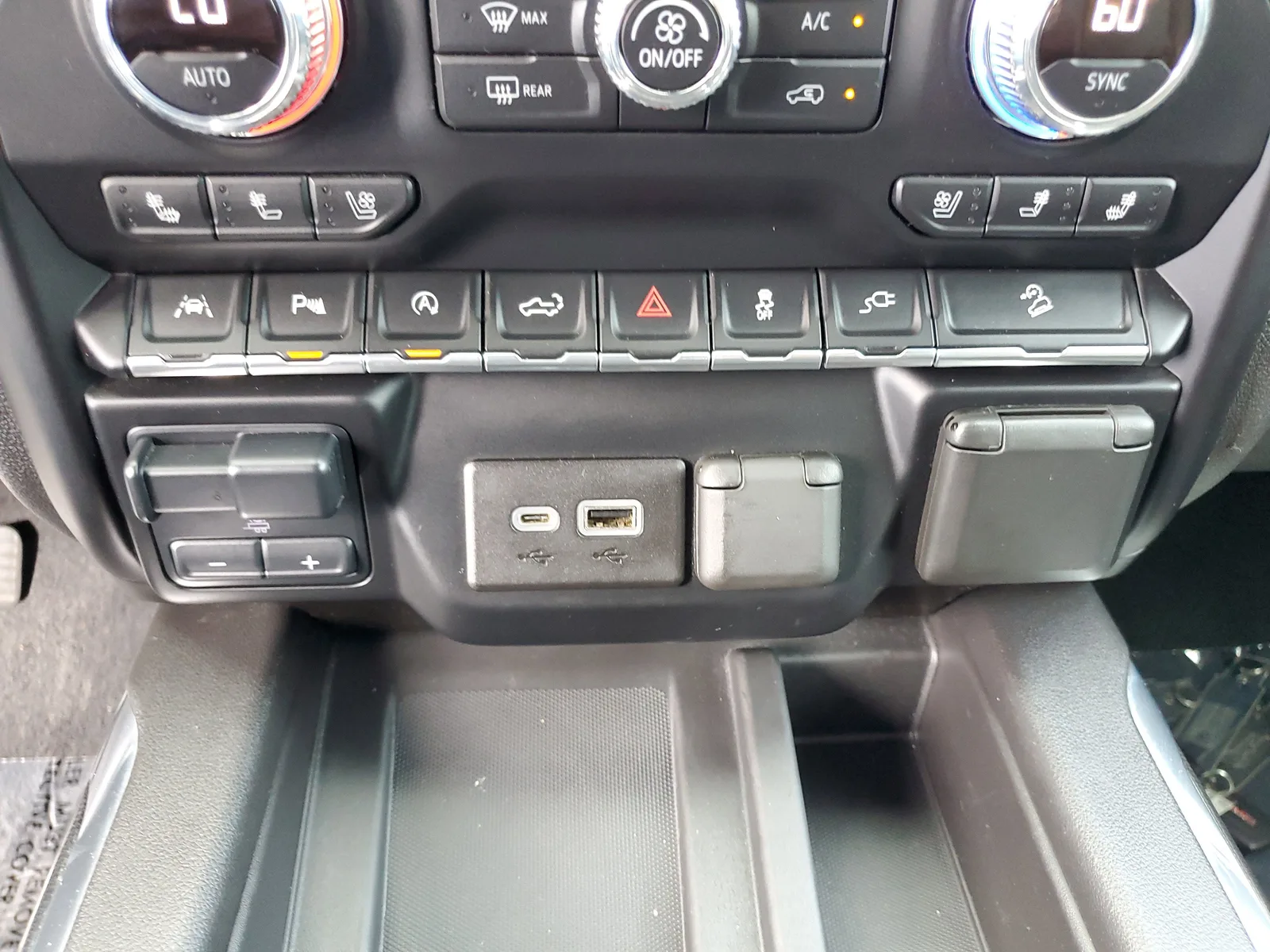 2020 GMC Sierra 1500 AT4 4WD photo 27