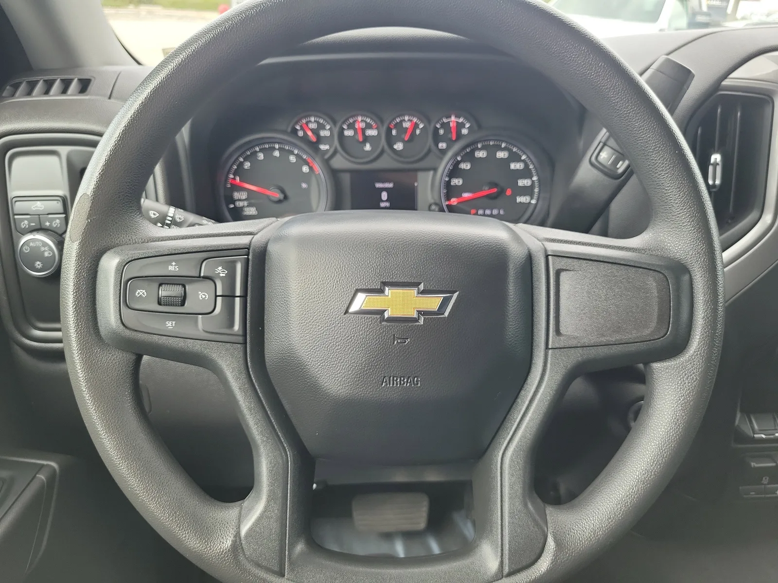 2024 Chevrolet Silverado 1500 Custom photo 17