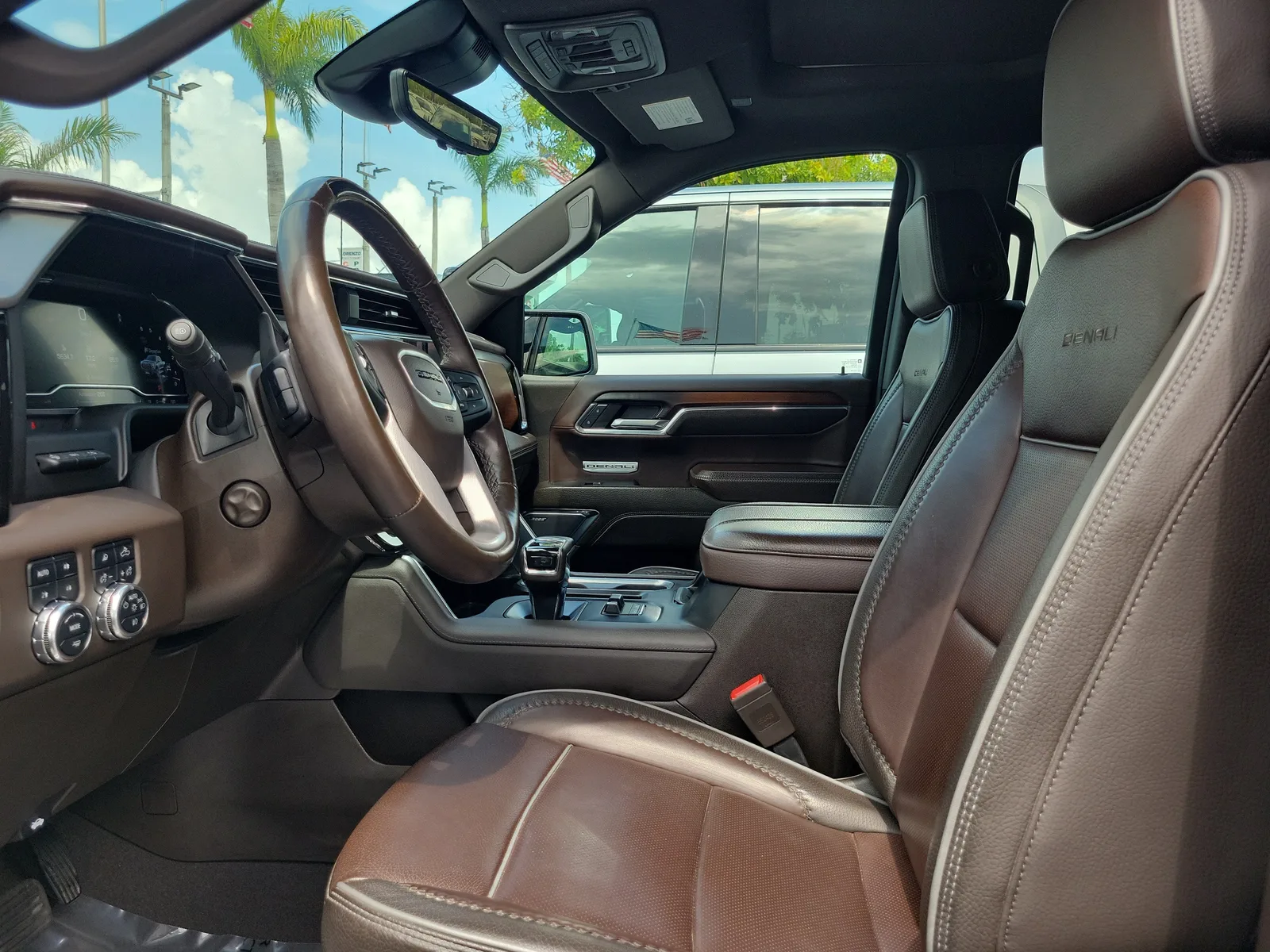 2024 GMC Sierra 1500 Denali photo 12