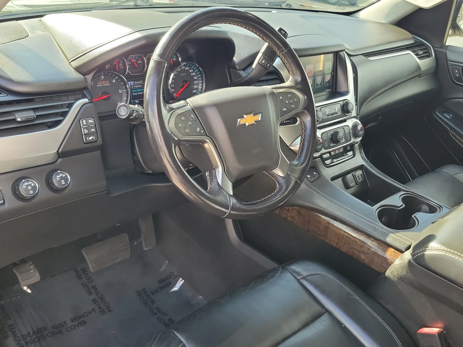 2020 Chevrolet Suburban LT photo 25