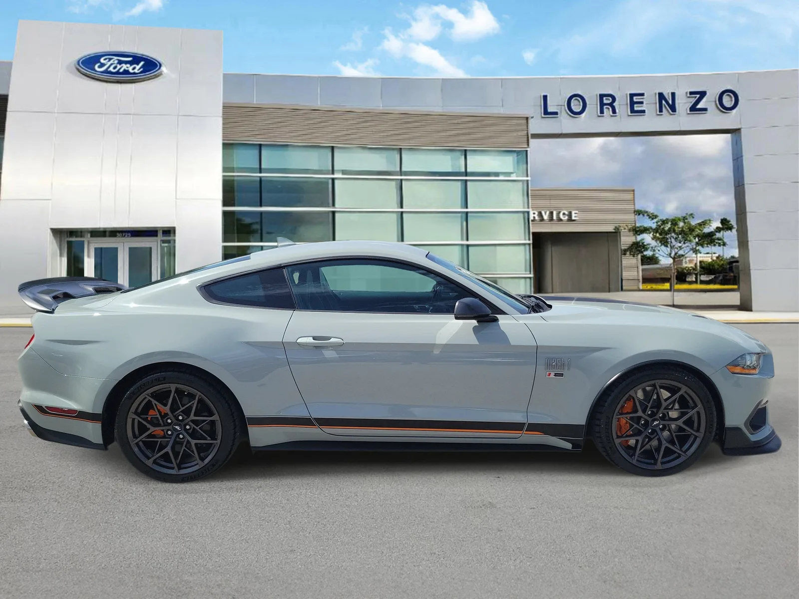 2022 Ford Mustang Mach 1 photo 4
