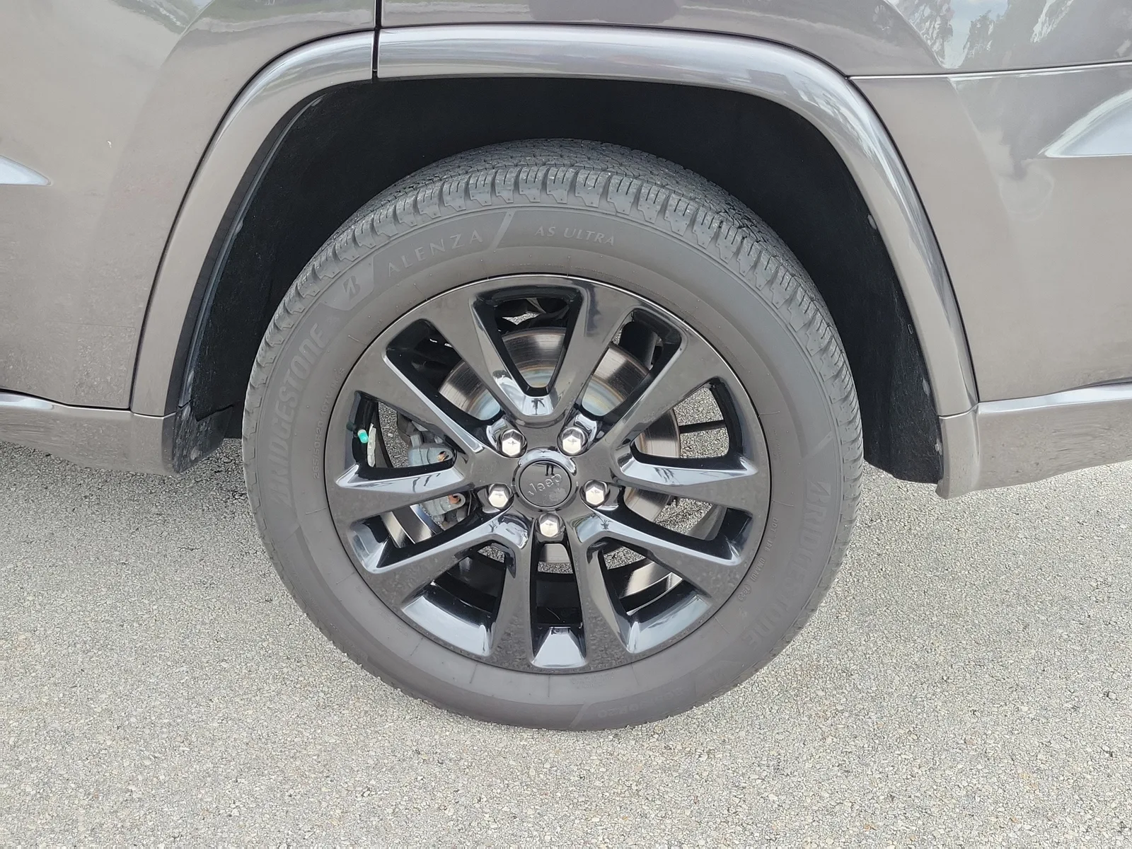 2019 Jeep Grand Cherokee Altitude photo 27