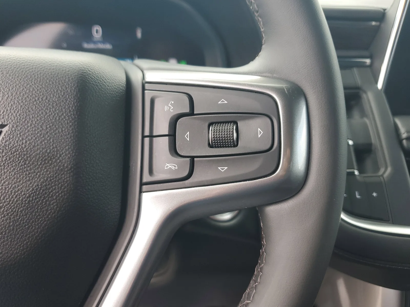 2023 Chevrolet Suburban Z71 4WD photo 24