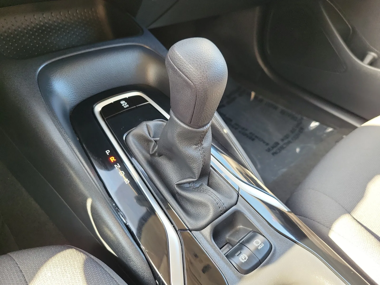 2022 Toyota Corolla LE photo 21