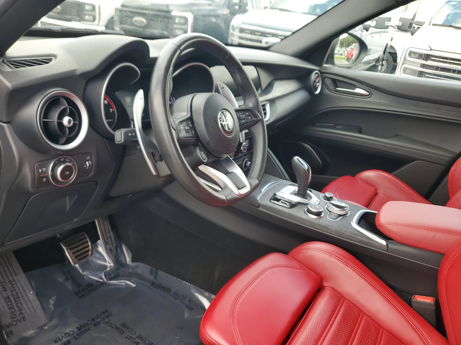 2022 Alfa Romeo Stelvio Sprint 4WD photo 9
