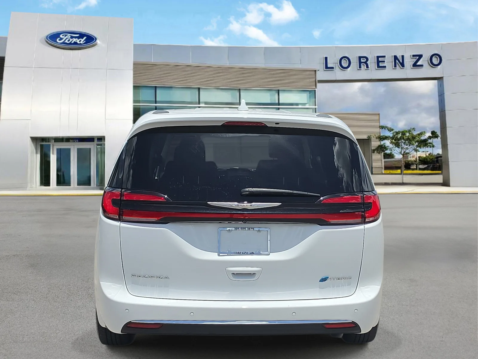 2022 Chrysler Pacifica Hybrid Limited photo 5