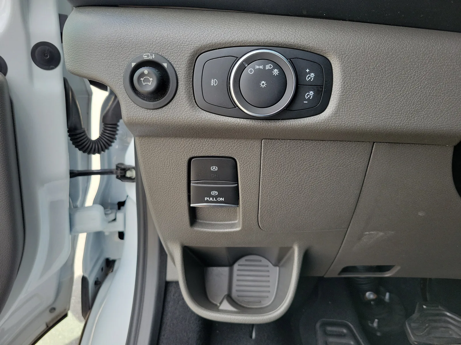 2025 Ford Transit Passenger Wagon XLT photo 25