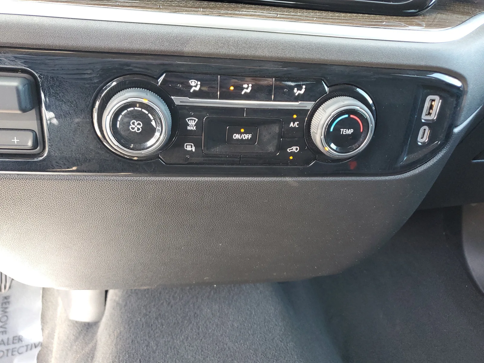 2024 Chevrolet Silverado 2500HD LT photo 23