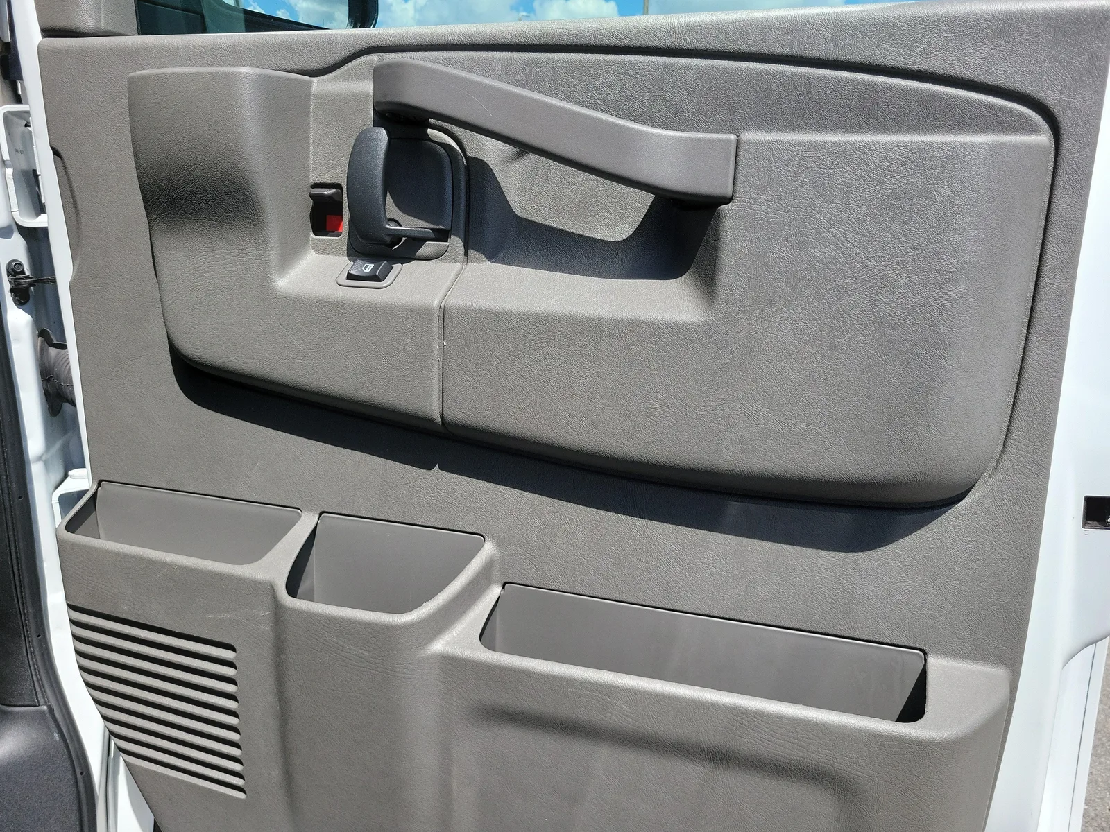 2024 GMC Savana Cargo Van Work Van photo 21
