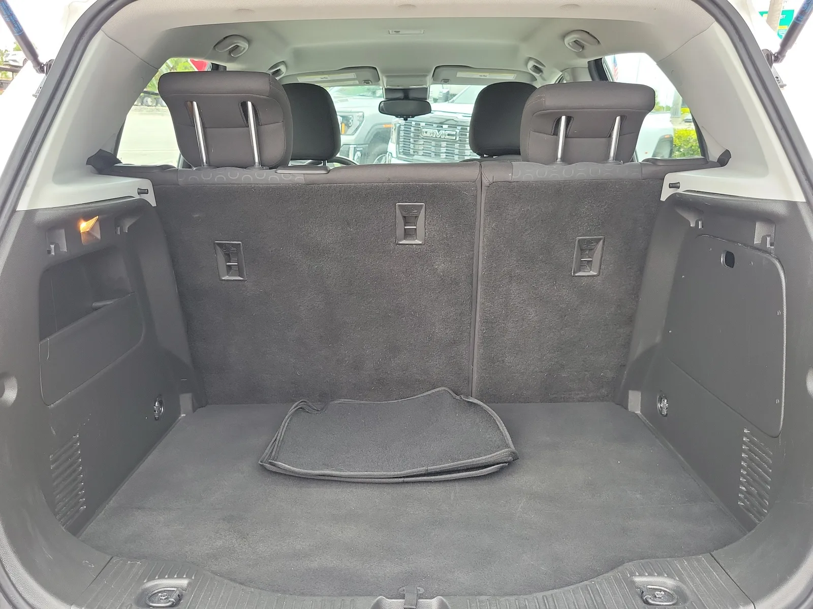 2020 Chevrolet Trax LS photo 10