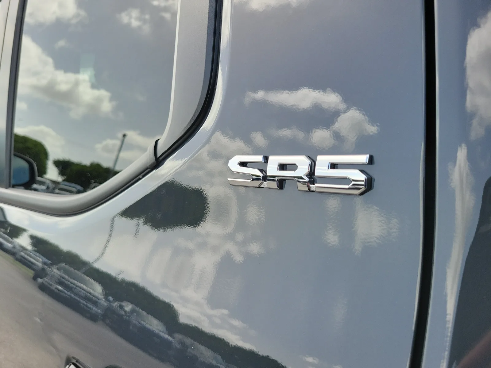 2025 Toyota Tacoma 2WD SR5 photo 32