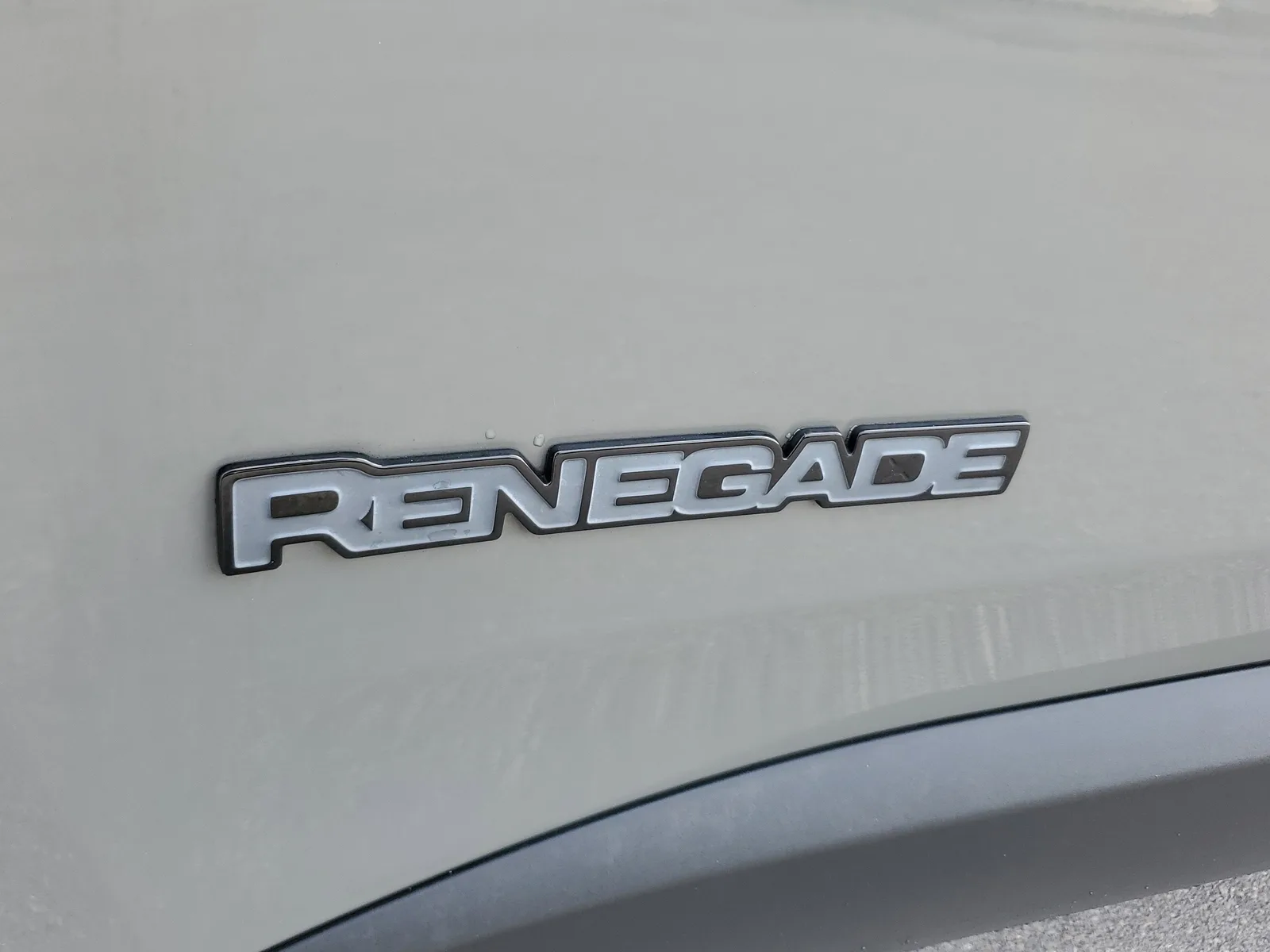 2022 Jeep Renegade Altitude 4WD photo 29