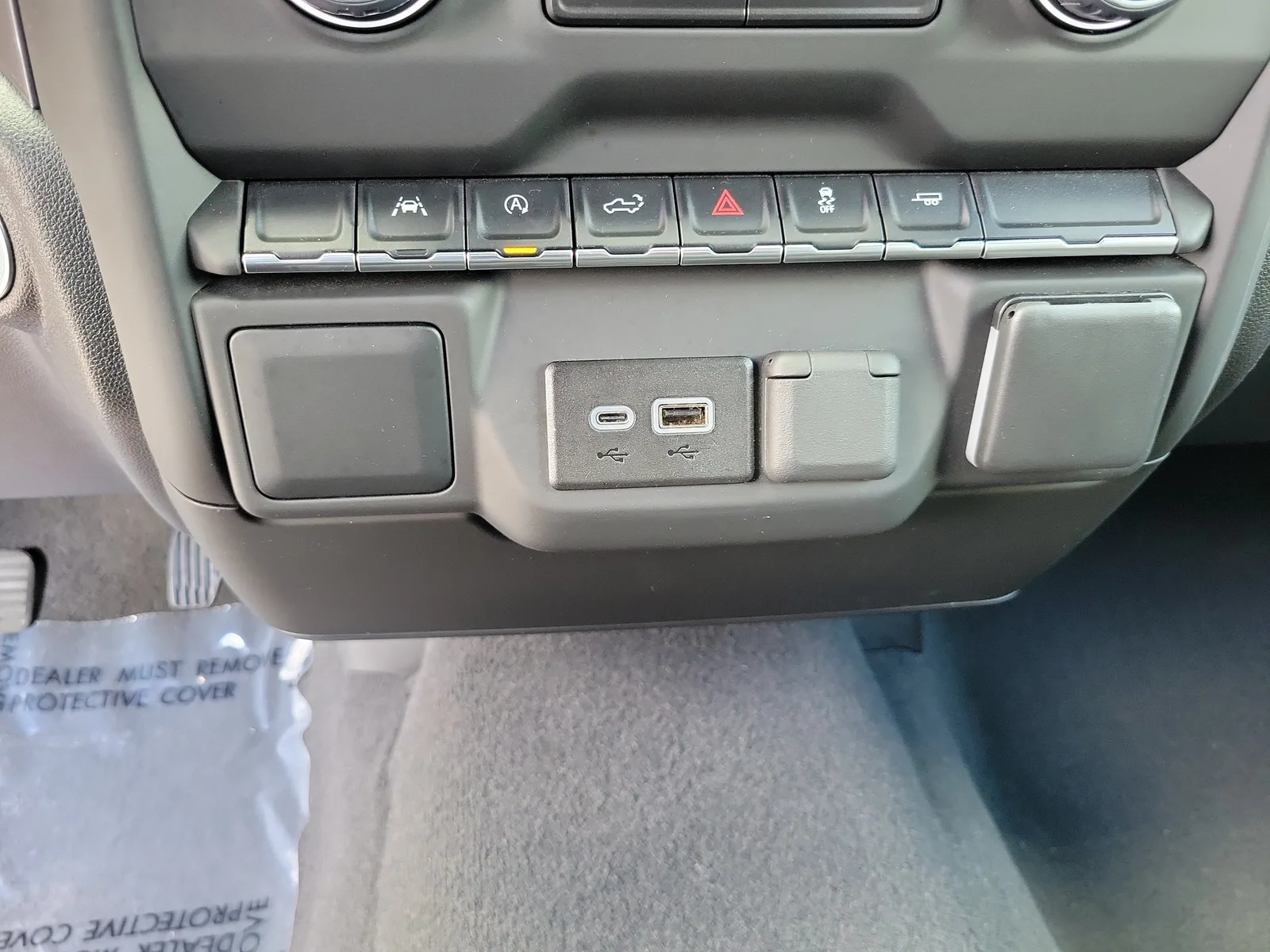 2024 Chevrolet Silverado 1500 Custom photo 29