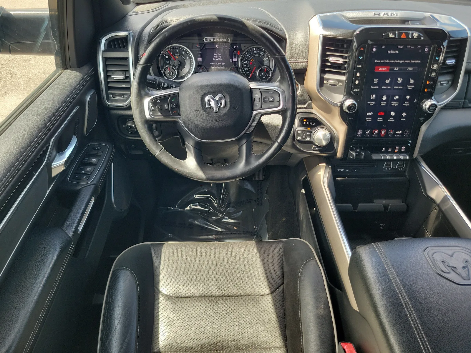 2019 RAM 1500 Laramie 4WD photo 17