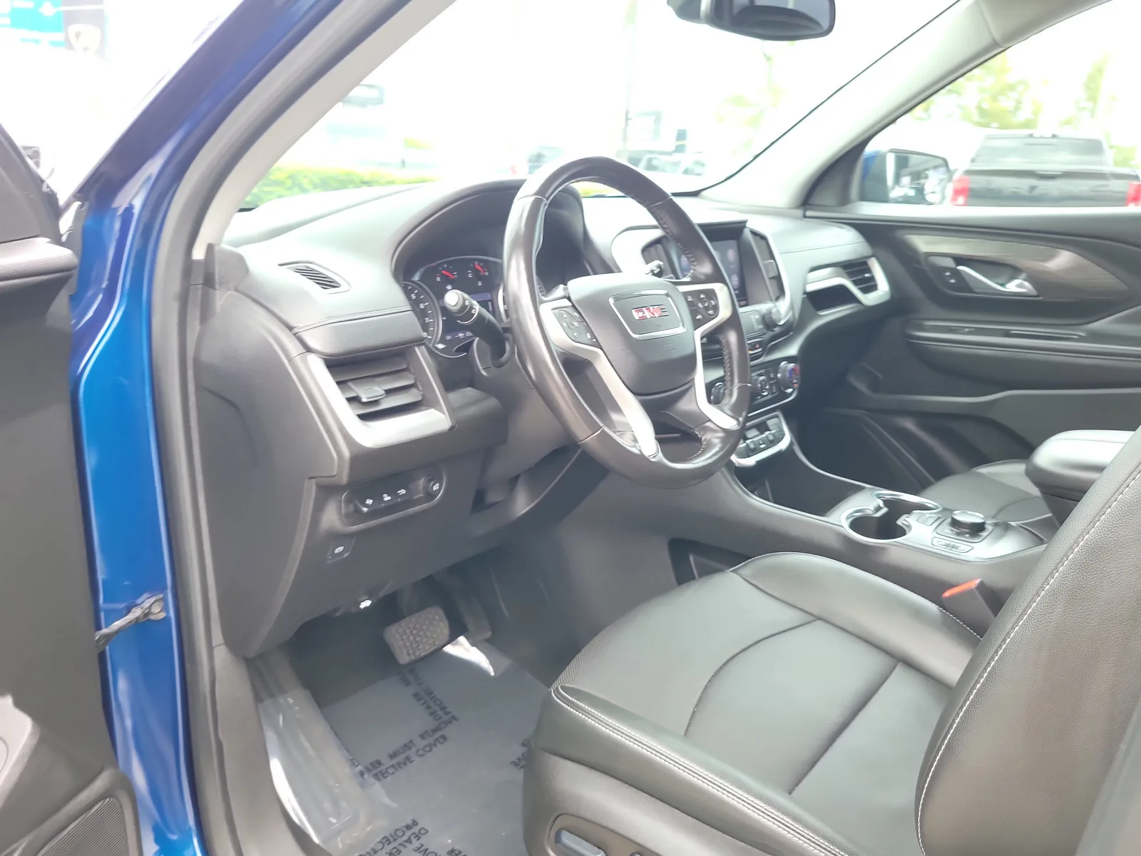 2022 GMC Terrain SLT photo 9
