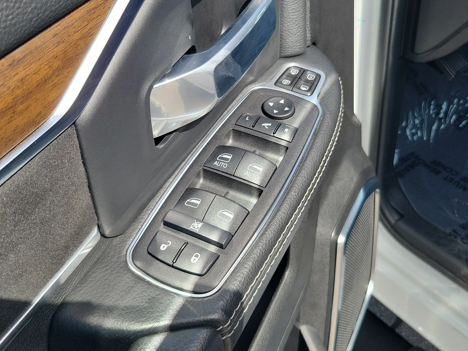 2024 RAM 2500 Laramie 4WD Diesel photo 28