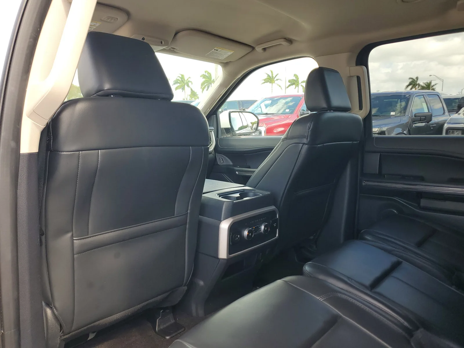 2022 Ford Expedition XLT photo 13