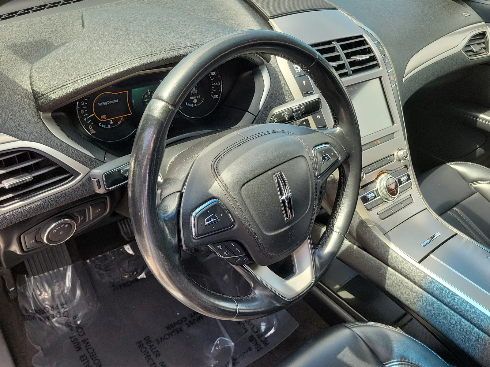 2020 Lincoln MKZ Standard photo 9