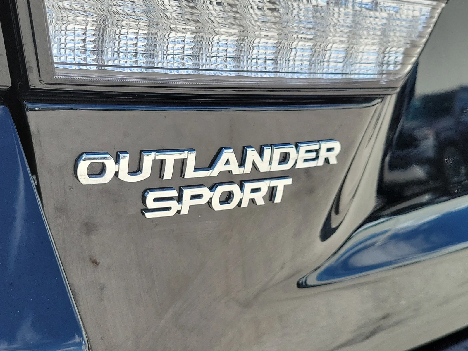2025 Mitsubishi Outlander Sport ES 4WD photo 30