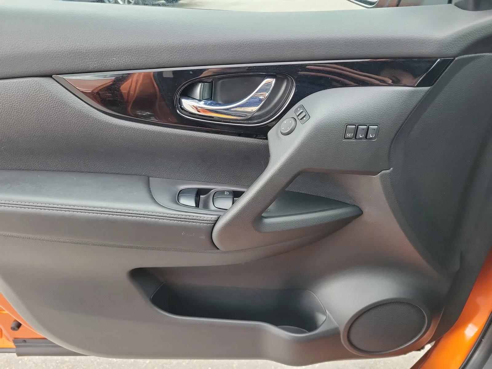 2022 Nissan Rogue Sport SL 4WD photo 28
