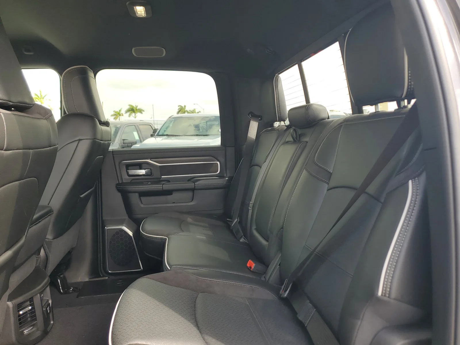 2026 RAM 2500 Laramie 4WD Diesel photo 14