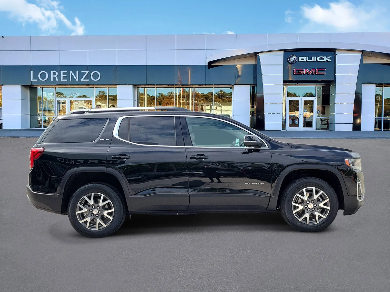 2023 GMC Acadia SLE photo 4