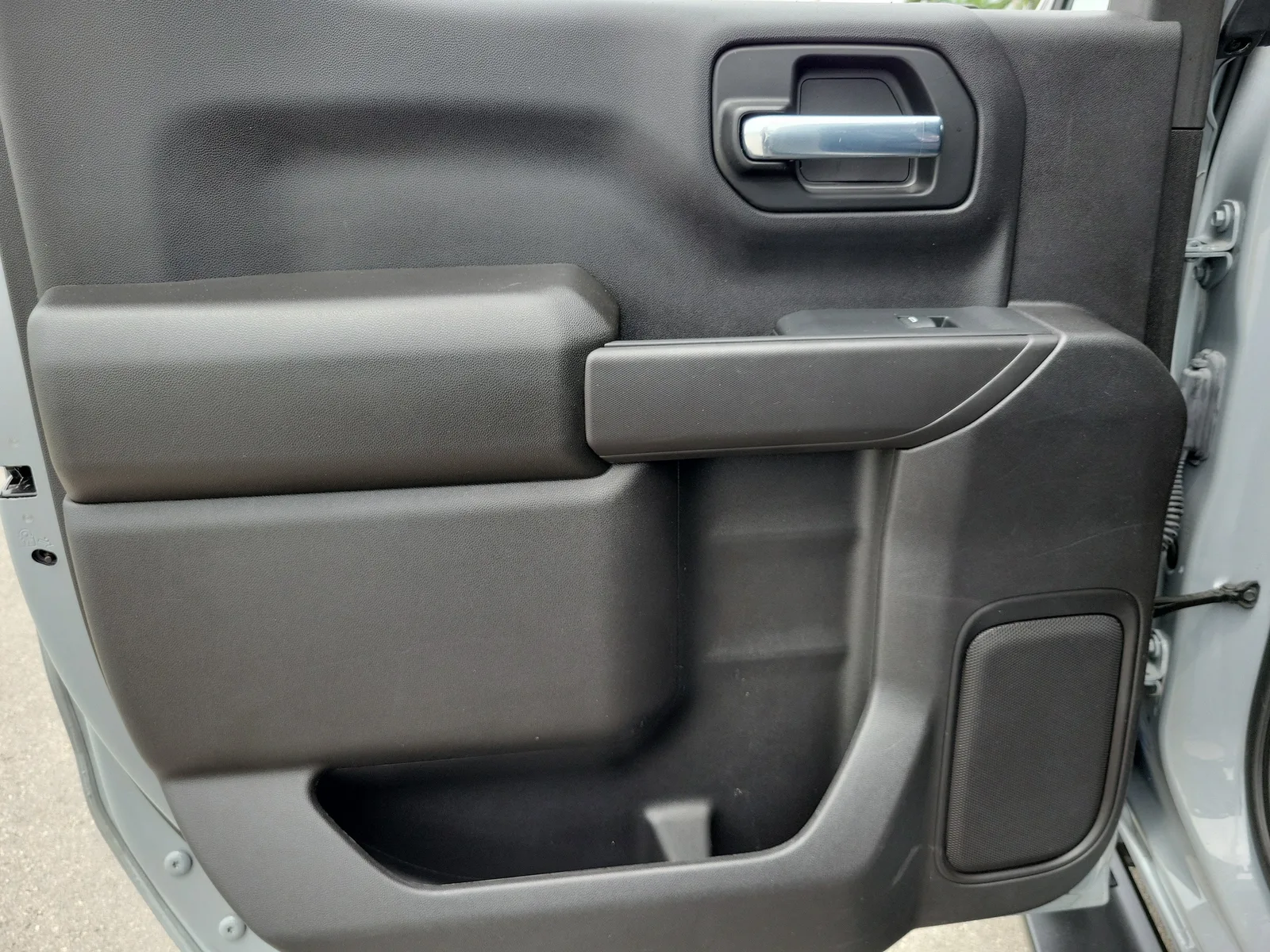2024 Chevrolet Silverado 1500 Custom photo 19