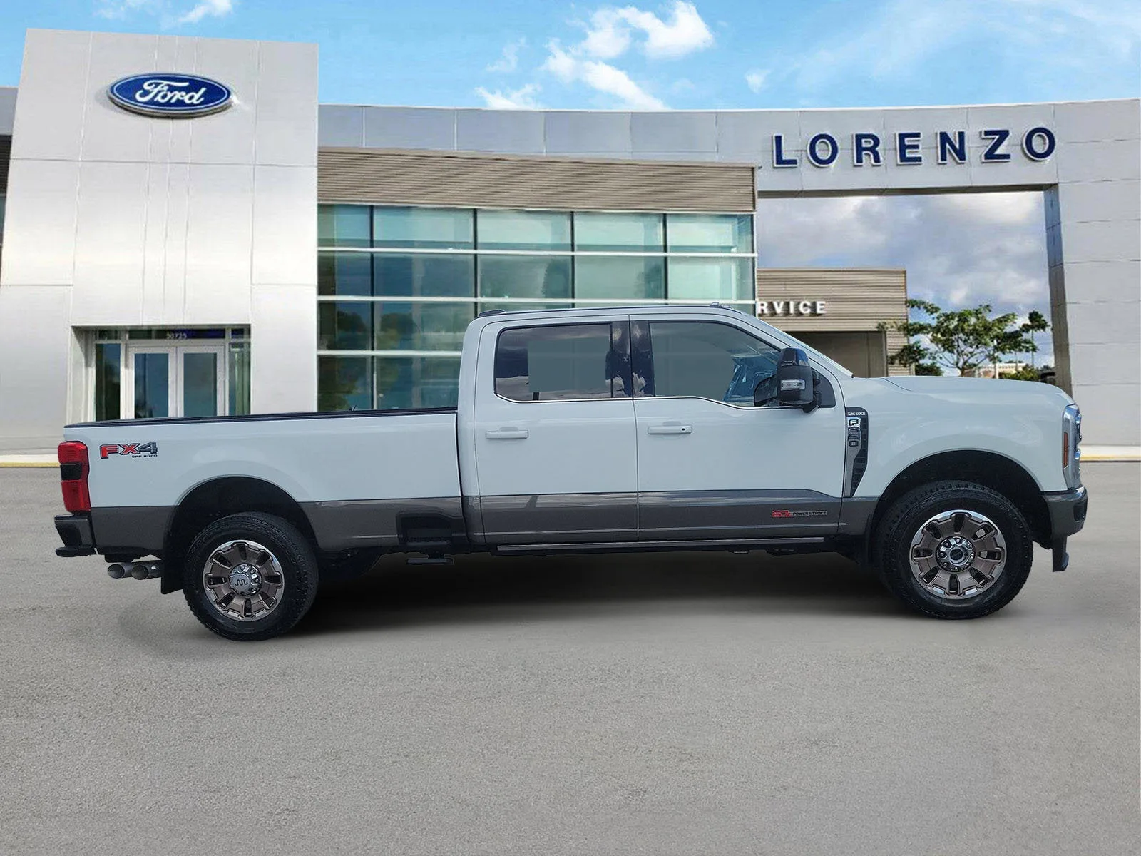 2026 Ford Super Duty F-350 SRW King Ranch 4WD Diesel photo 4