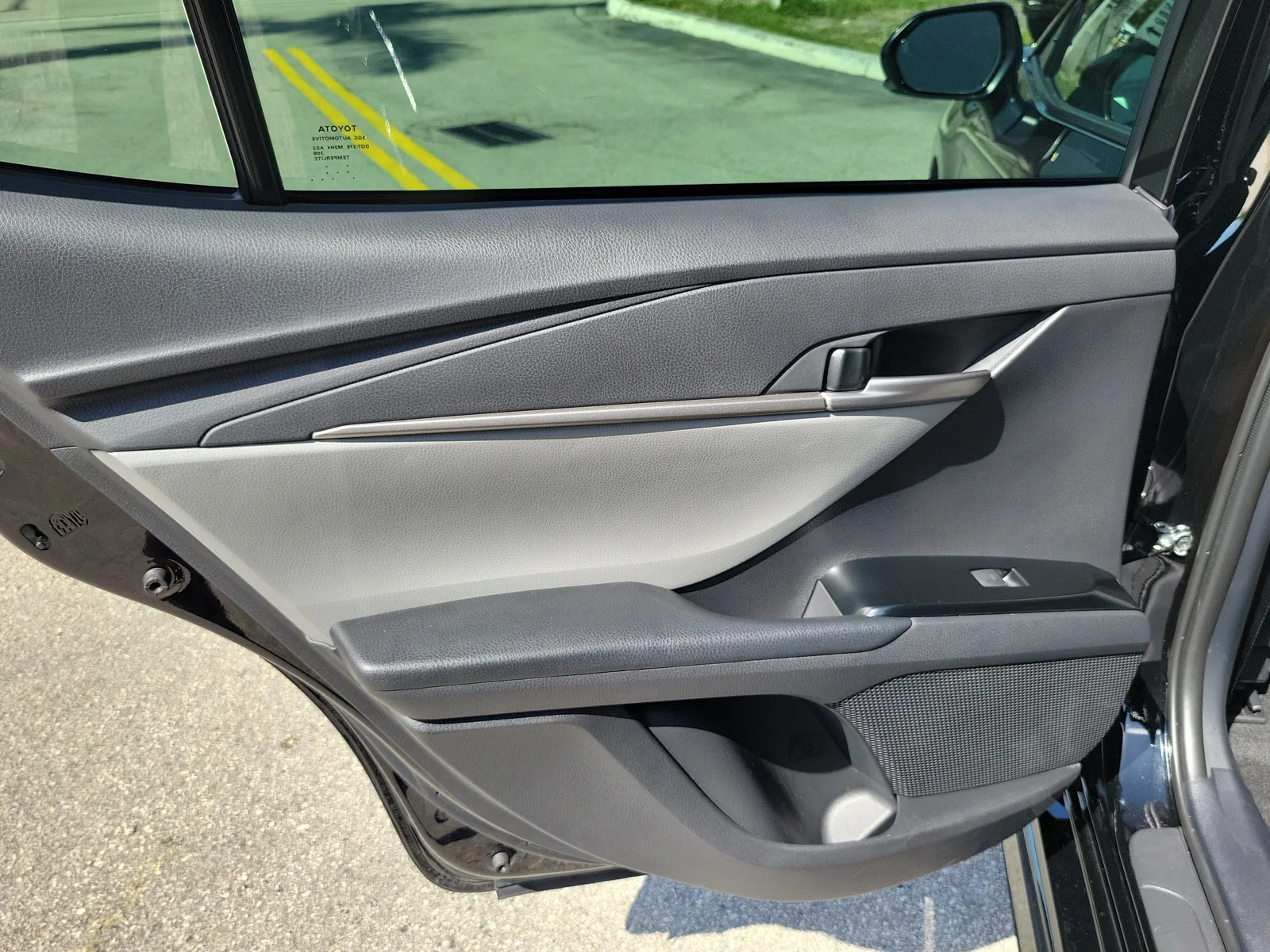 2025 Toyota Camry LE photo 11
