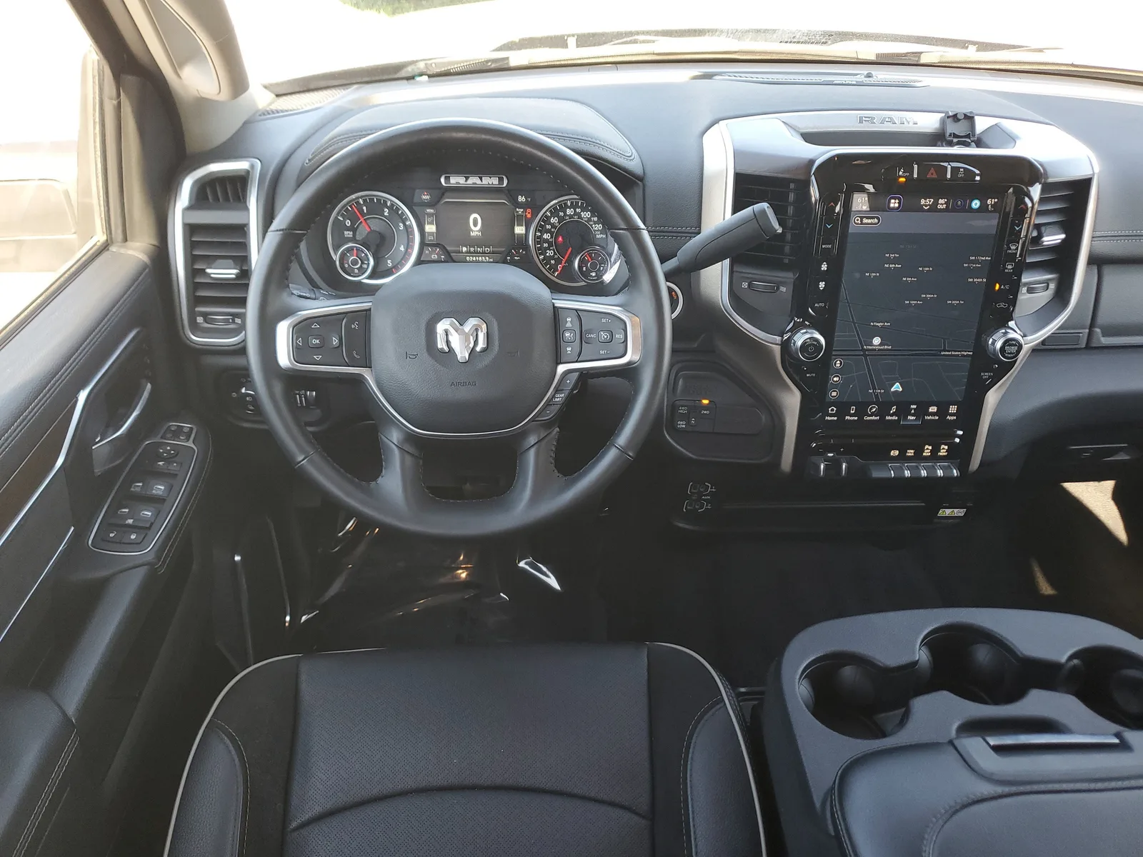 2024 RAM 2500 Laramie 4WD Diesel photo 19