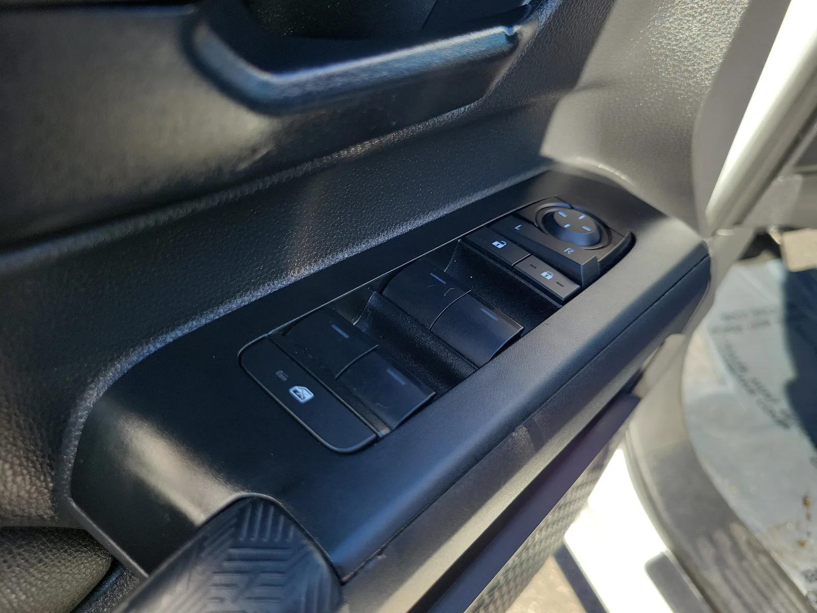 2024 Toyota Tacoma 2WD SR5 photo 21