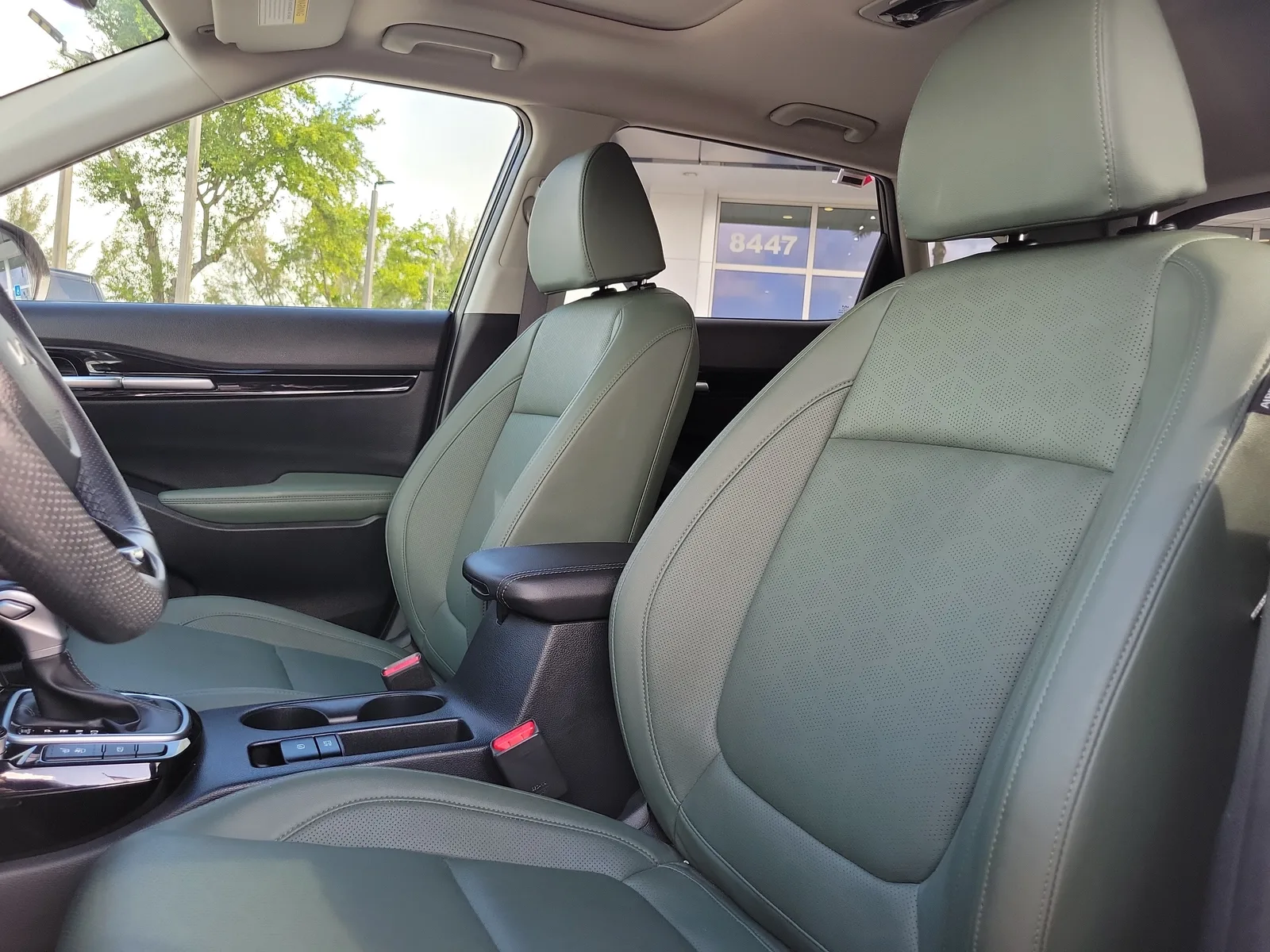 2025 Kia Seltos SX photo 11