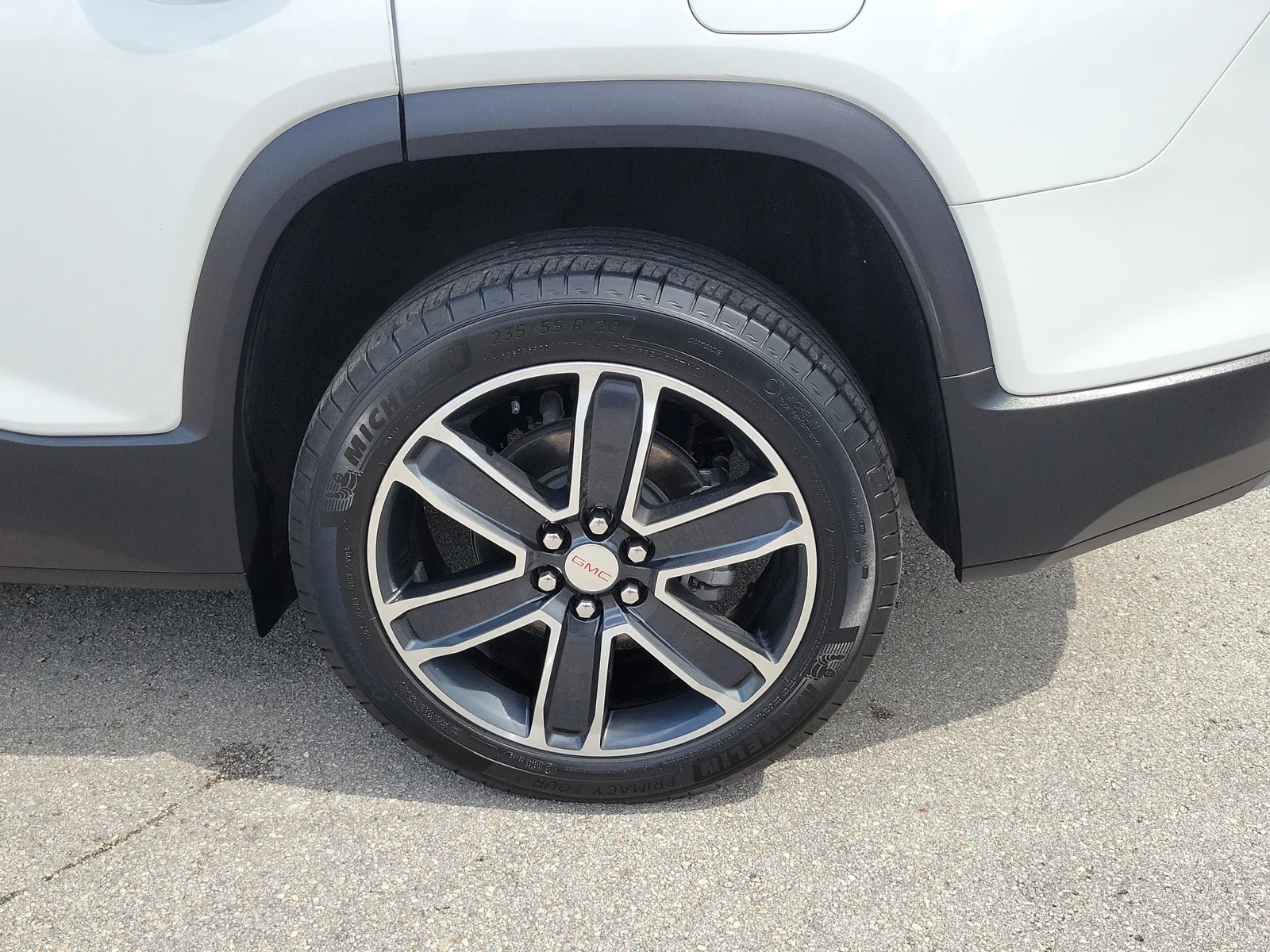 2023 GMC Acadia SLT photo 9