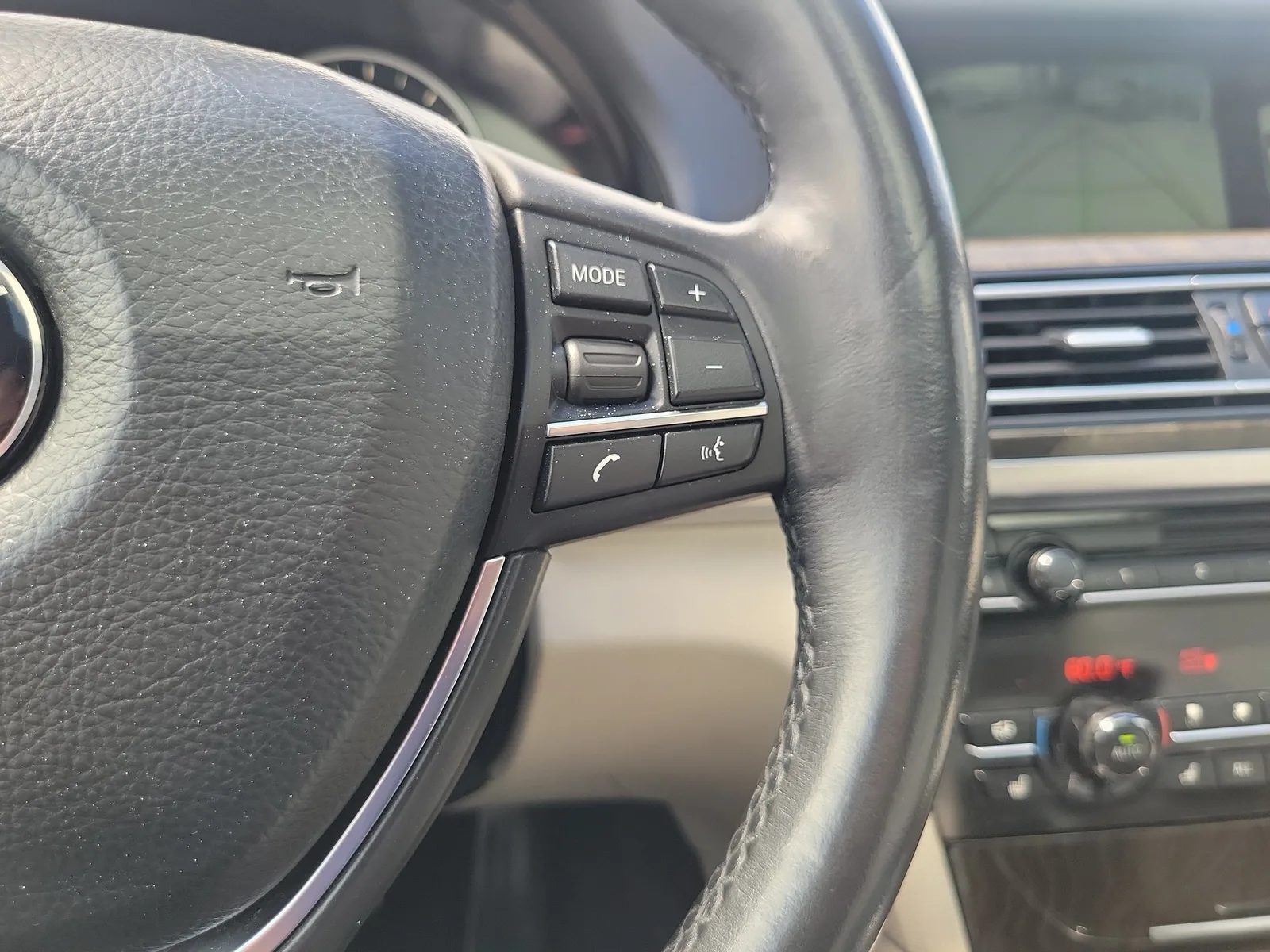 2013 BMW 7 Series 750Li xDrive photo 19