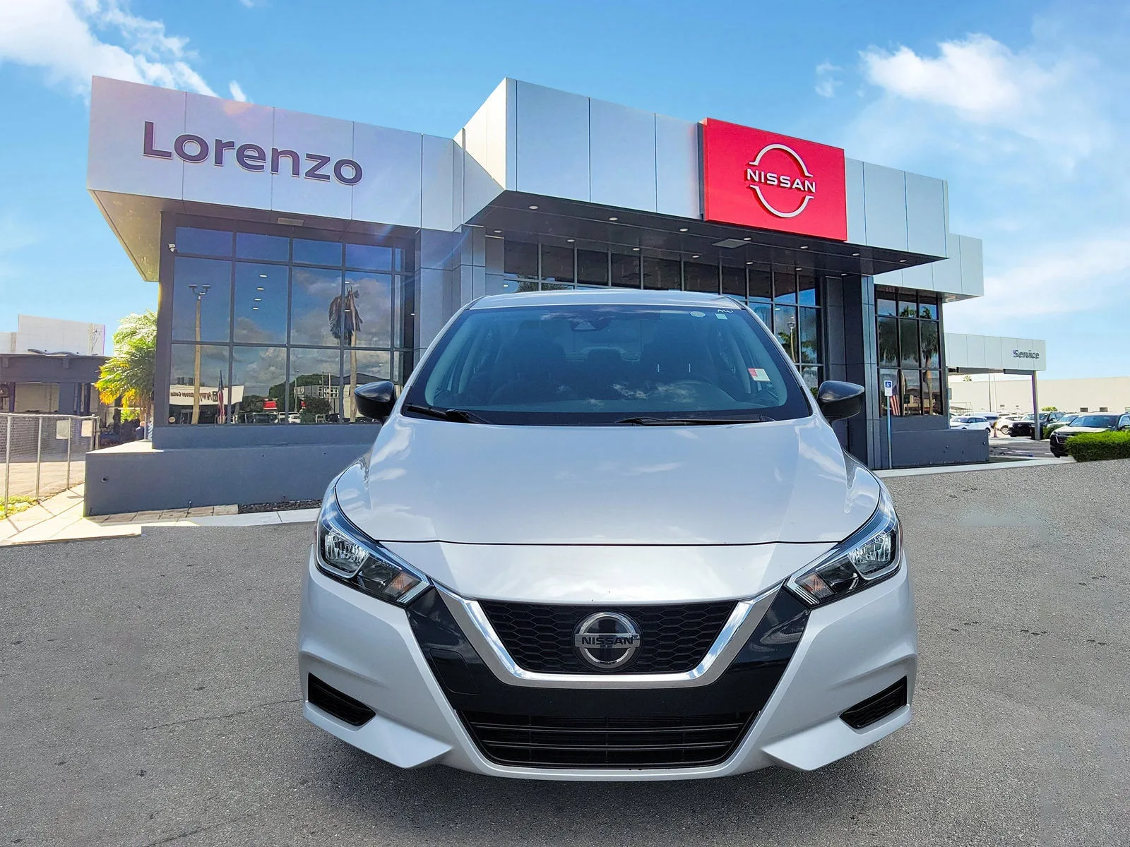 2021 Nissan Versa S photo 2