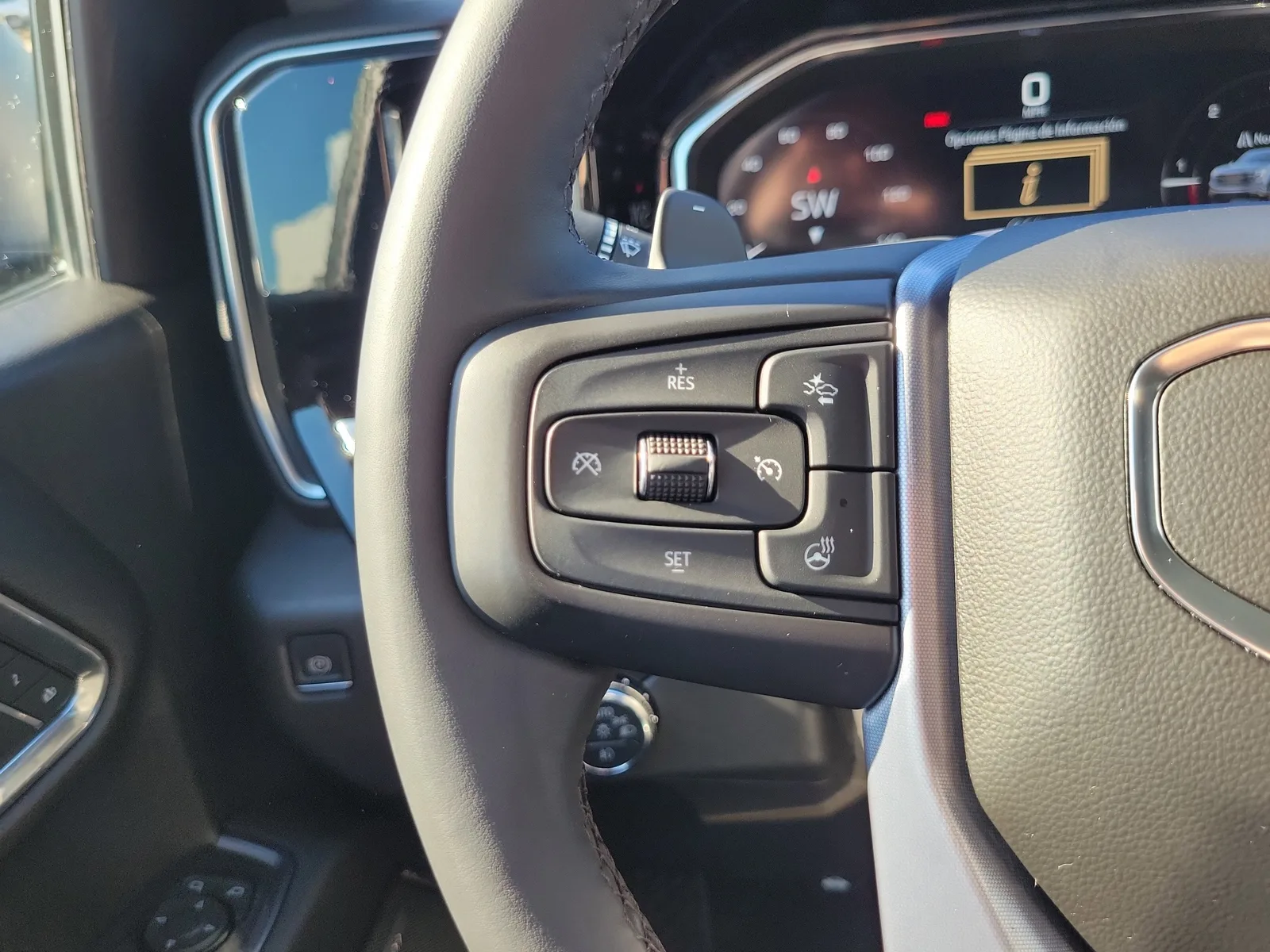 2023 GMC Sierra 1500 SLT photo 18