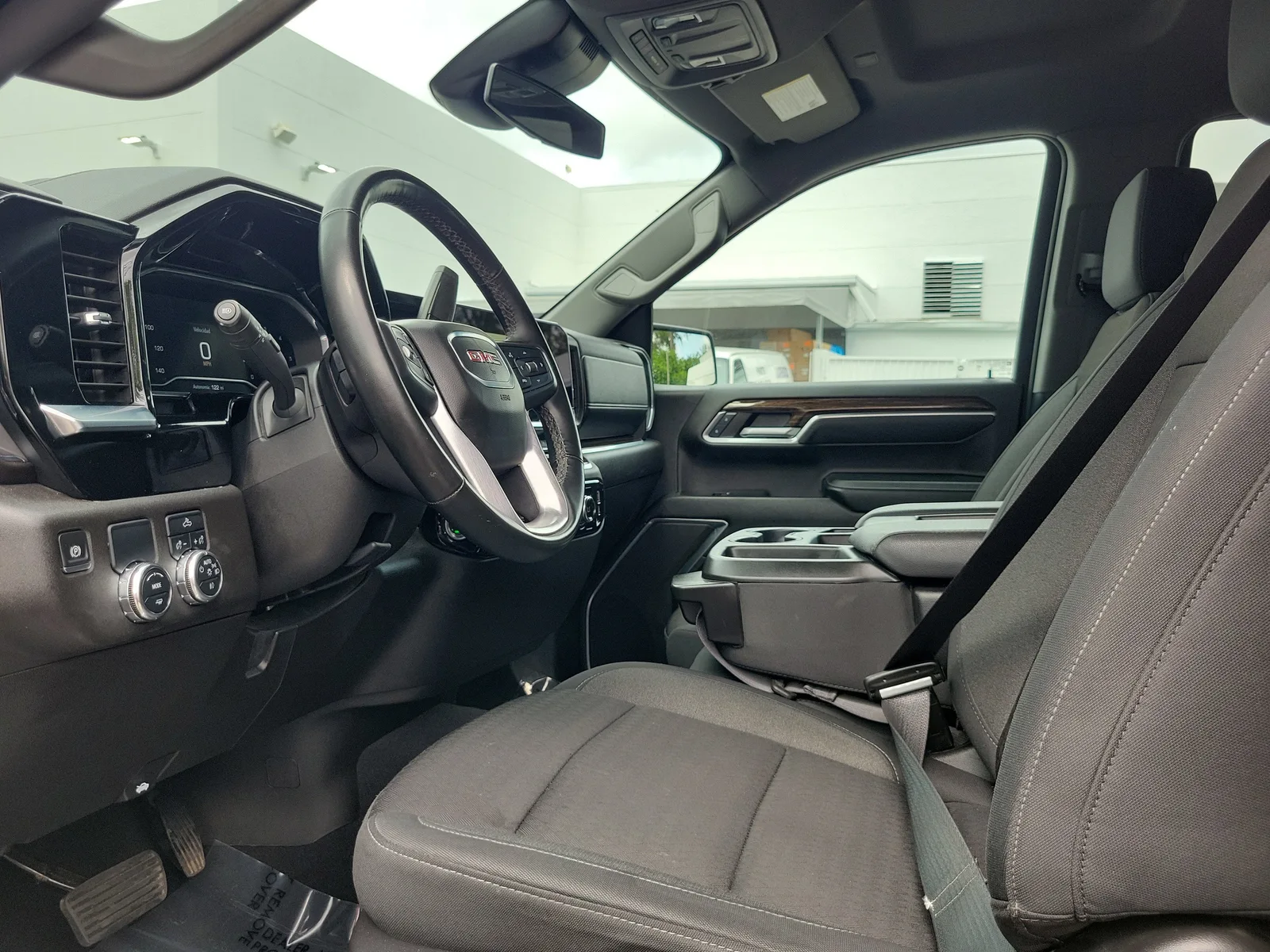 2024 GMC Sierra 1500 Elevation photo 9