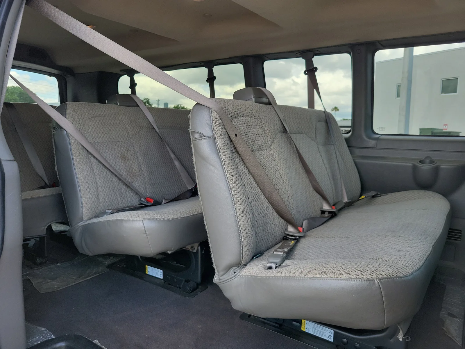 2023 Chevrolet Express Passenger LT photo 13
