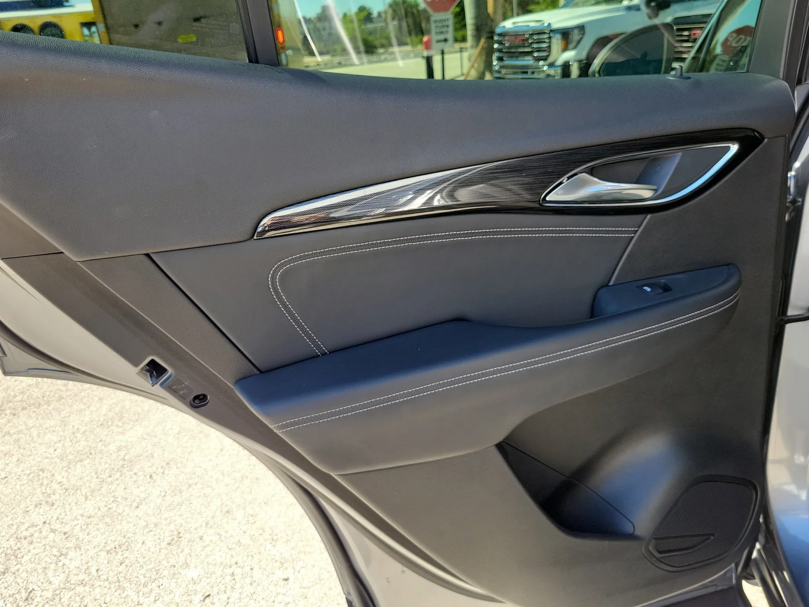 2022 Buick Envision Preferred photo 25