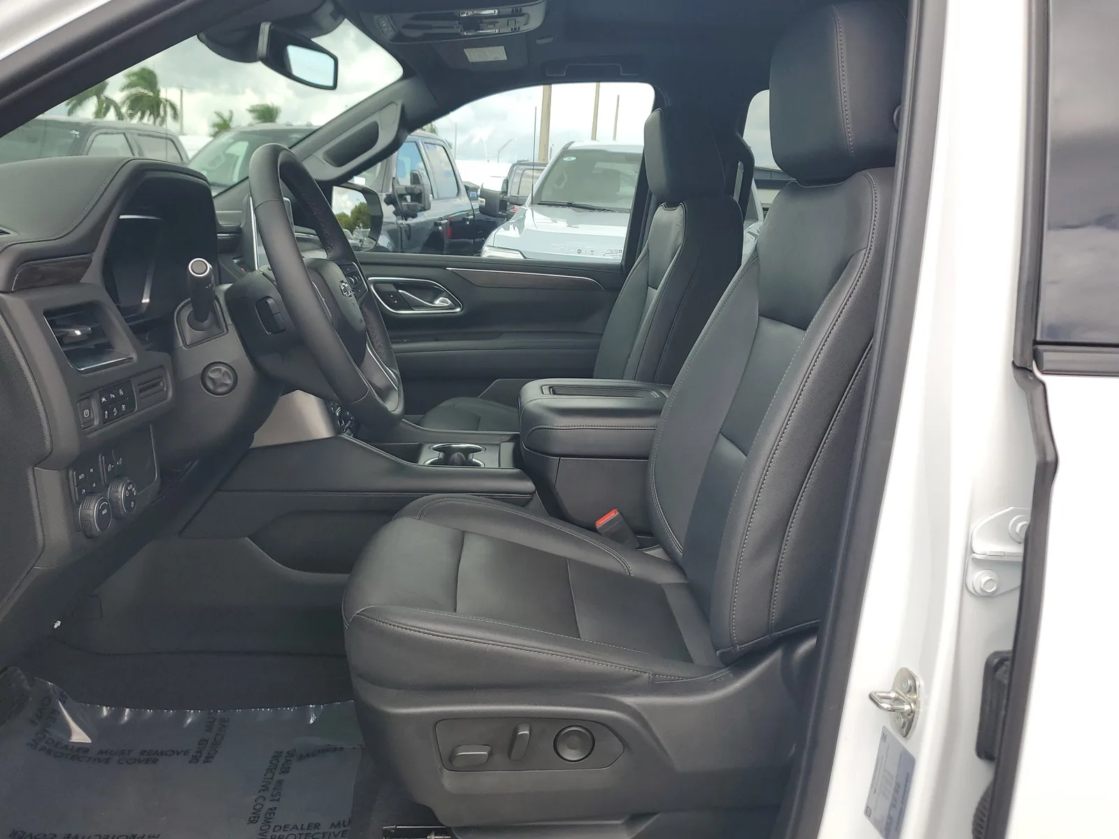 2023 Chevrolet Suburban Z71 4WD photo 11