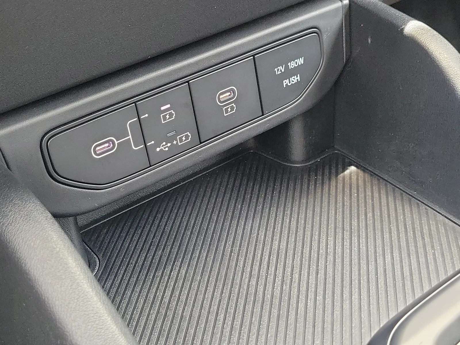2025 Kia K4 LX photo 29
