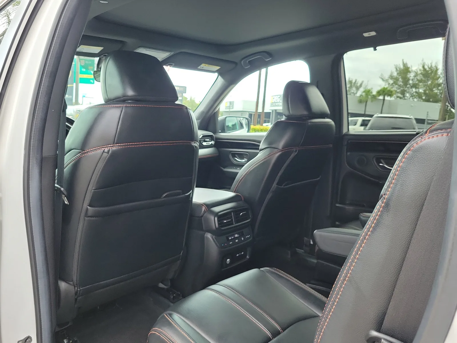 2024 Honda Pilot TrailSport photo 15