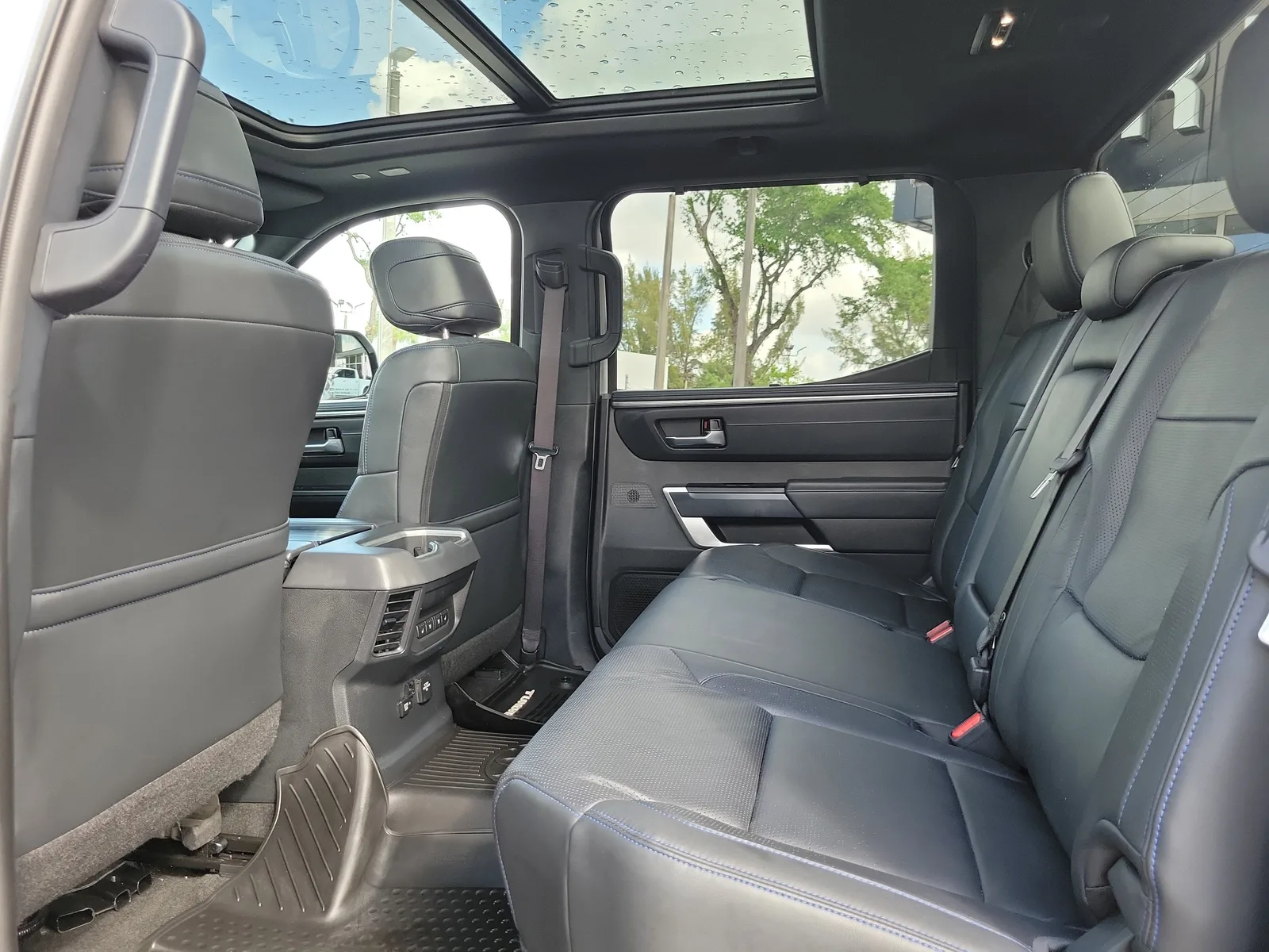 2023 Toyota Tundra 4WD Platinum photo 15