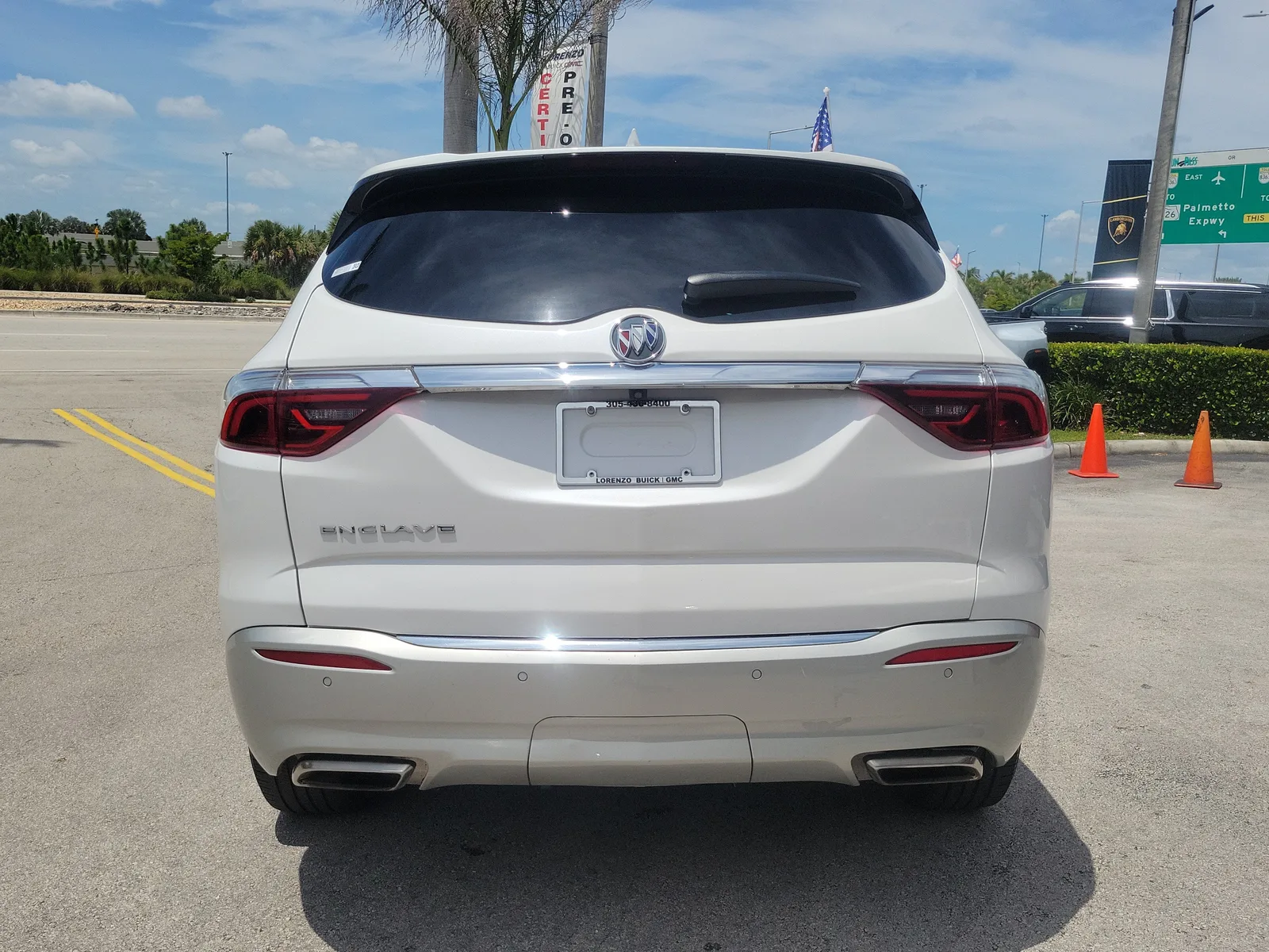 2022 Buick Enclave Essence photo 6