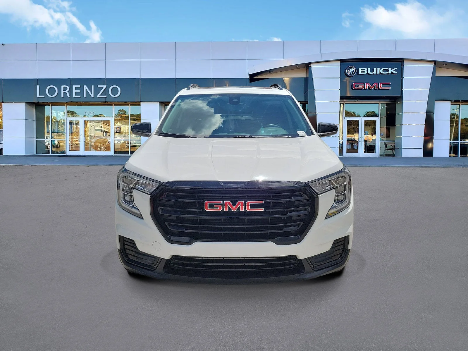 2023 GMC Terrain SLE photo 2