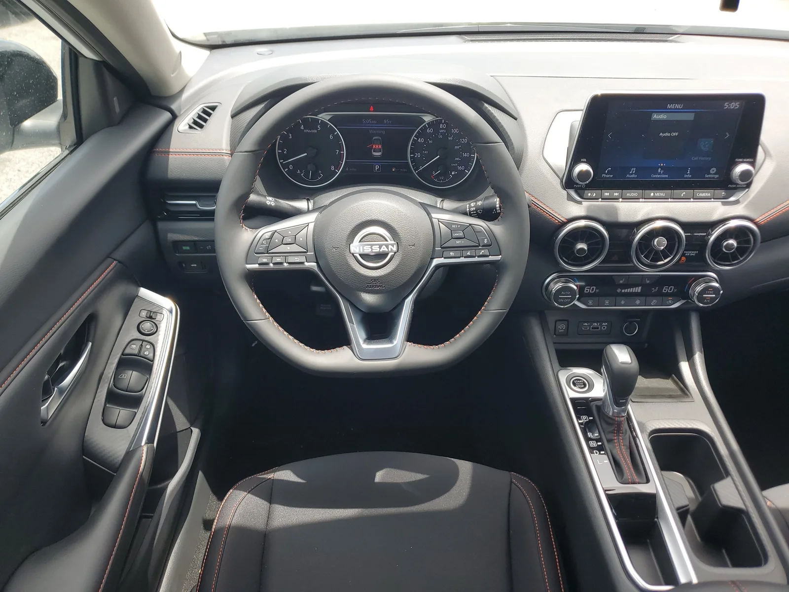 2025 Nissan Sentra SR photo 13