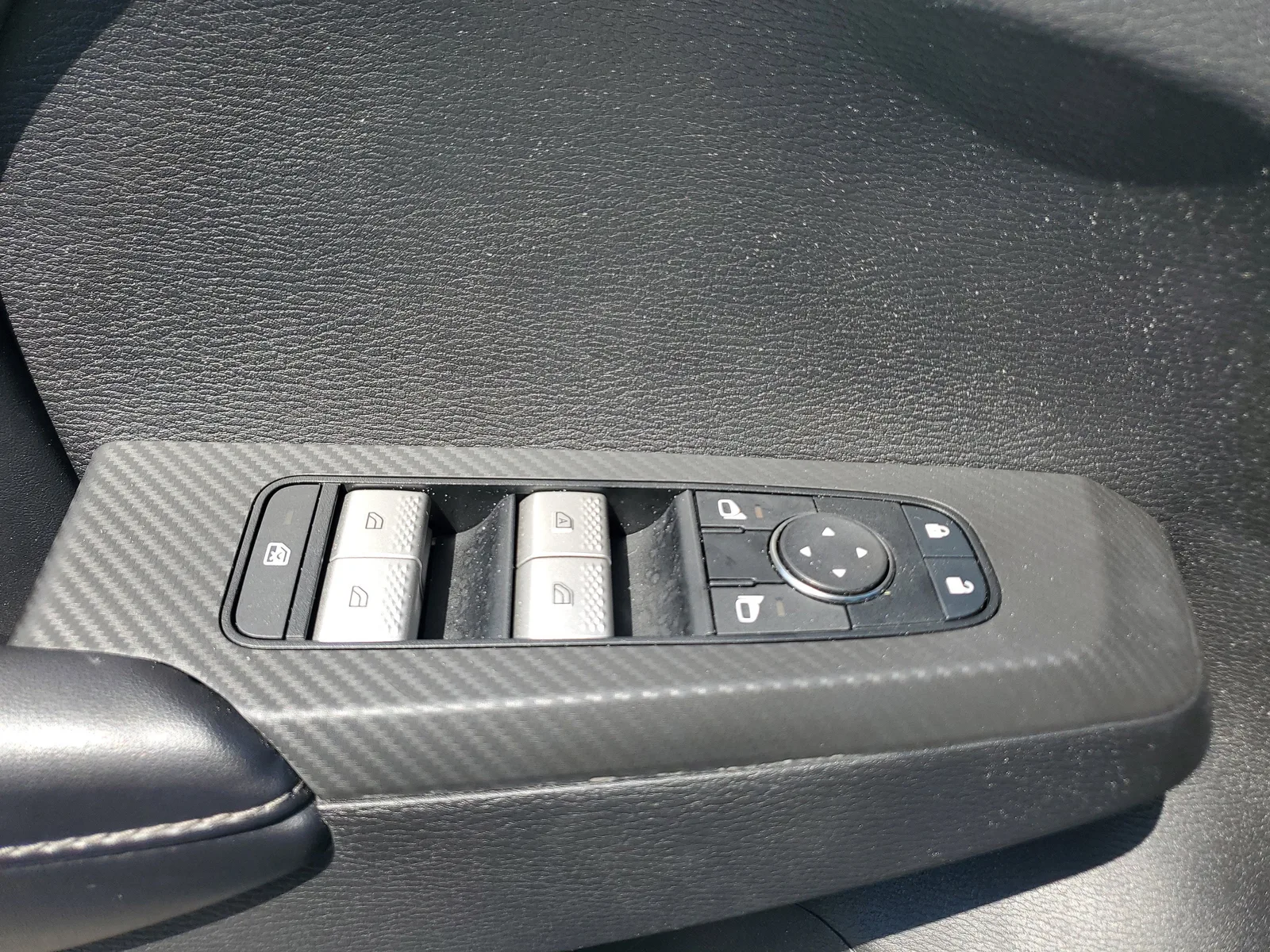 2022 Mitsubishi Outlander Black Edition photo 28