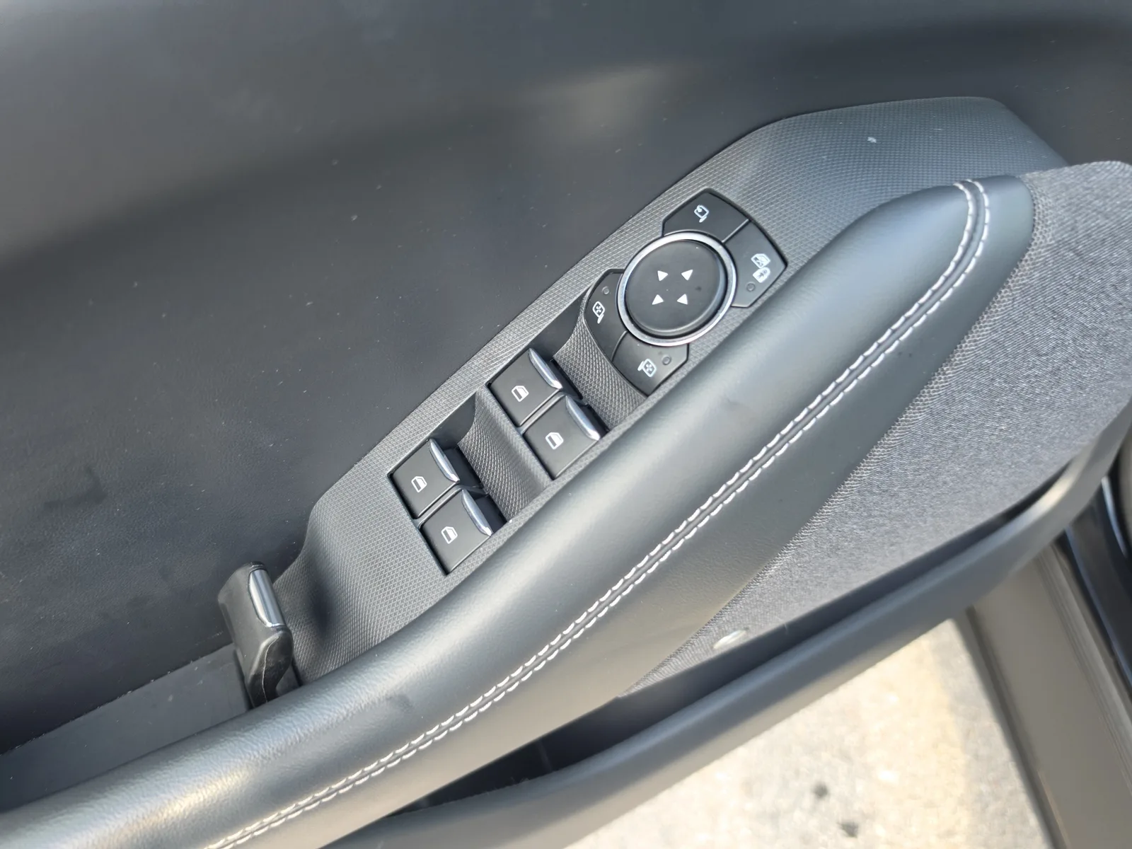 2024 Ford Mustang Mach-E Premium photo 21